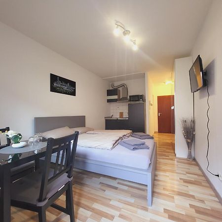 Zentrales Apartment Mit Balkon Und Parkplatz Trier Eksteriør billede